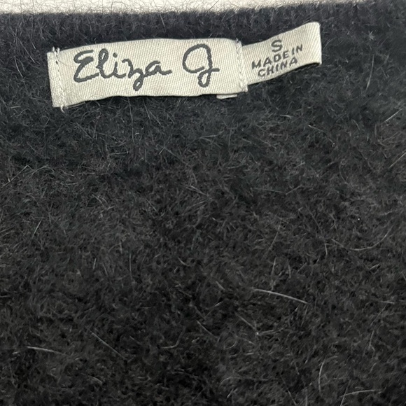 Eliza J Black Fuzzy Cropped Cardigan Sweater - Size S - Picture 2 of 5